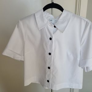 Express x LadyGang Button-Front Cropped Blouse